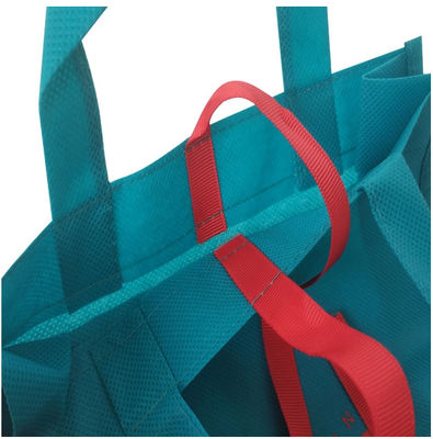 25*30cm Flexo Printing Colorful Chrismas Gift Bags , Laminated Non Woven Bag